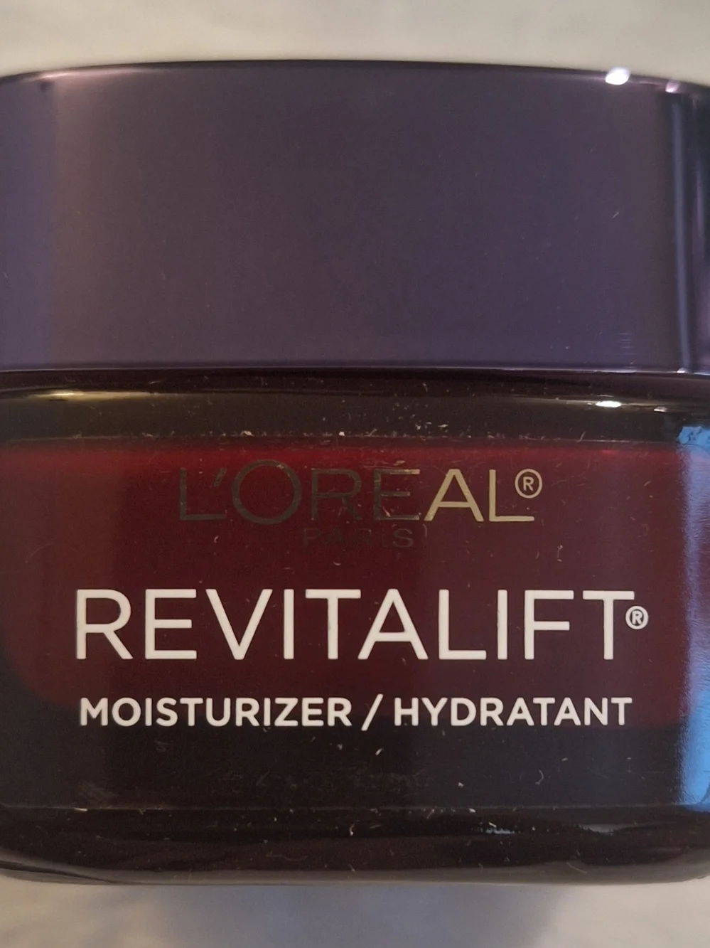 L'Oreal Revitalift Triple Power Moisturizer - Red